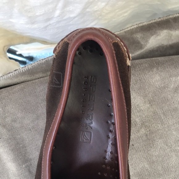 Coastal classy!Sperry Top Siders Size 10 olive-y brown color - Picture 10 of 15